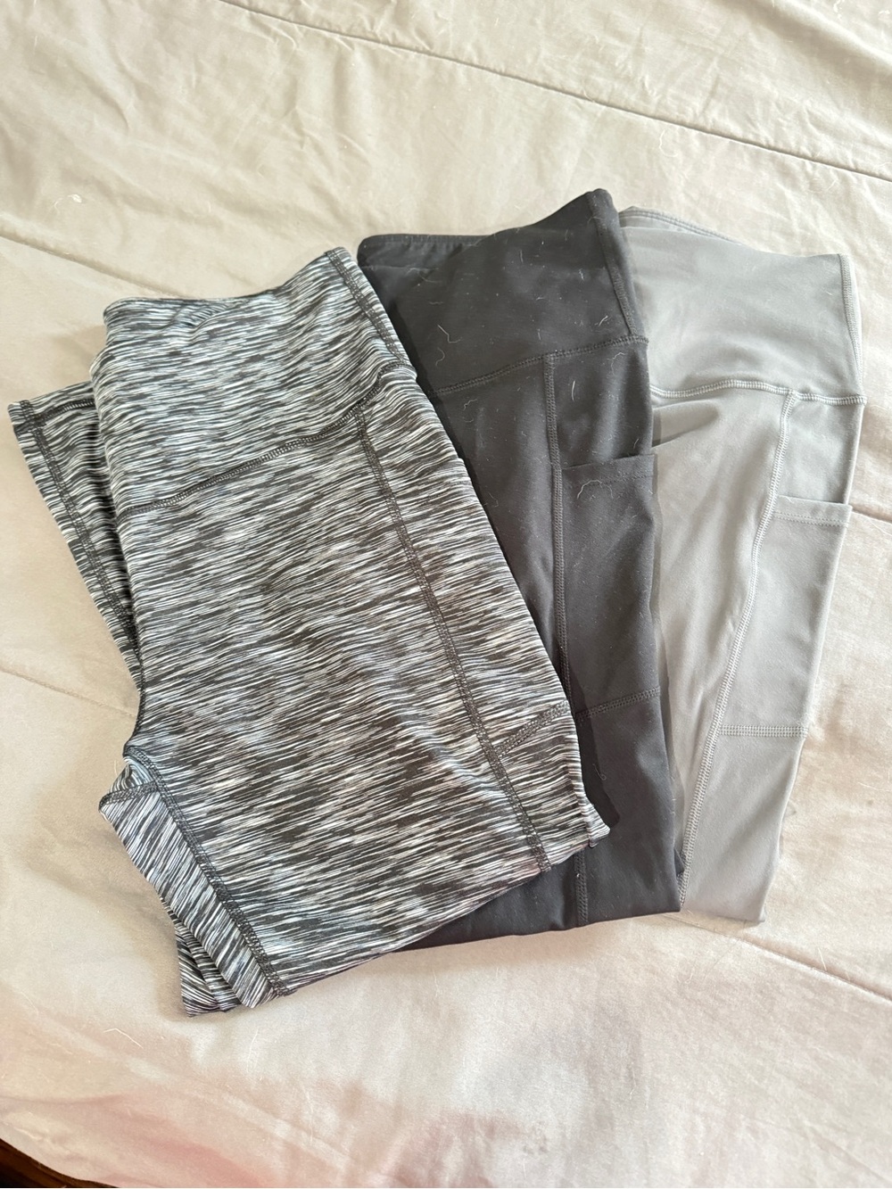 Women’s CAPRI High-Waist Active Leggings – Gray, Black, Heather Gray